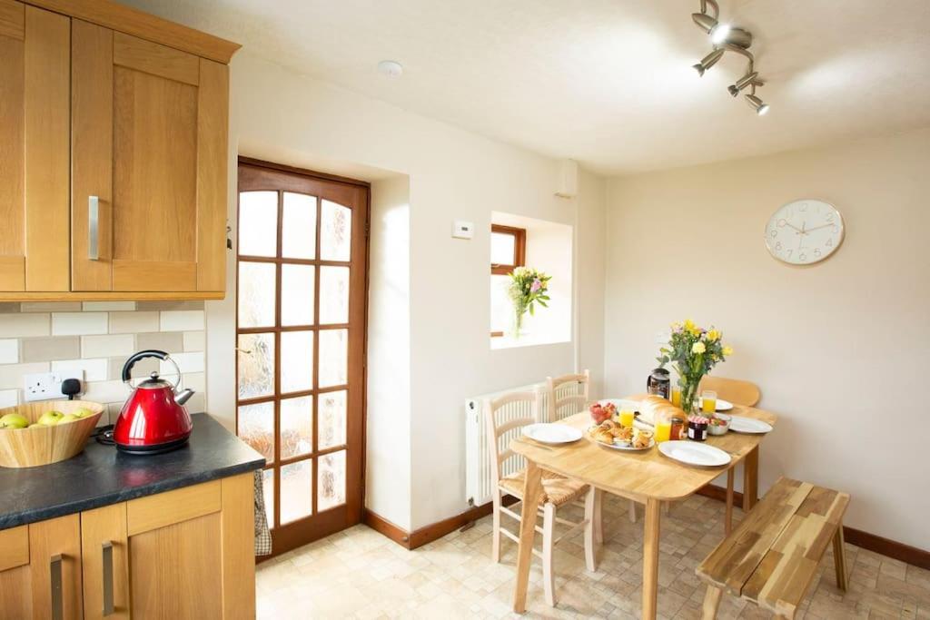 Hillside Cottage, Countryside Views Near Llangollen Корвэн Экстерьер фото